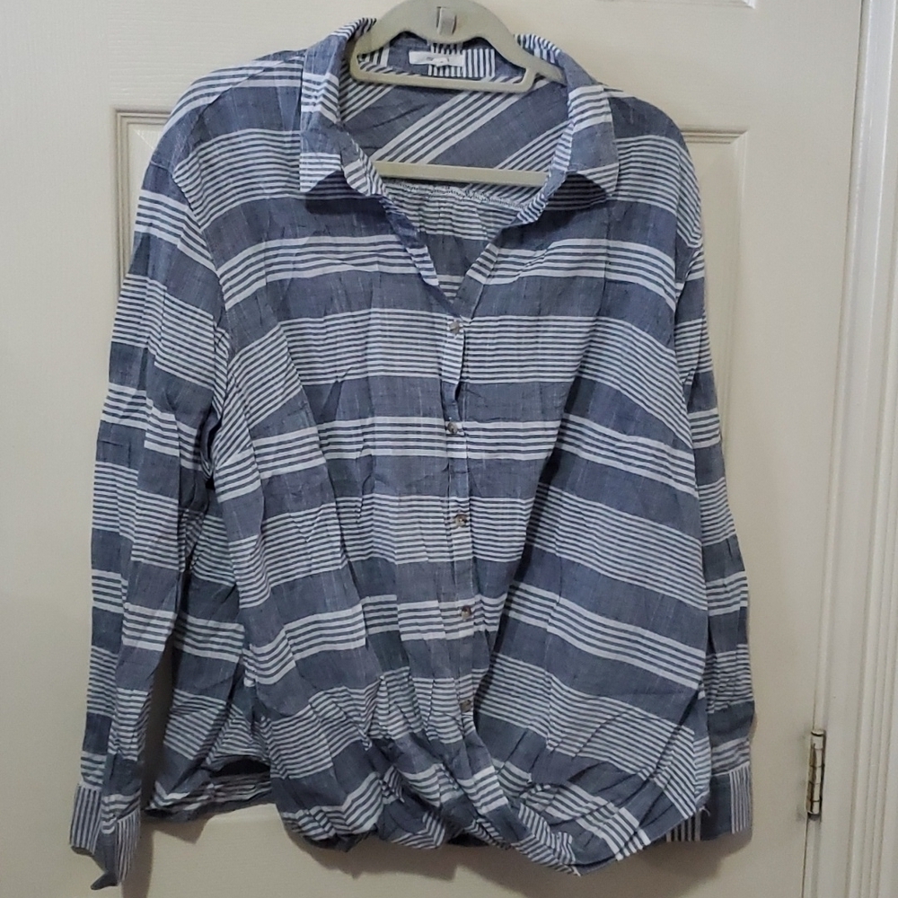 Maurice's top size 2